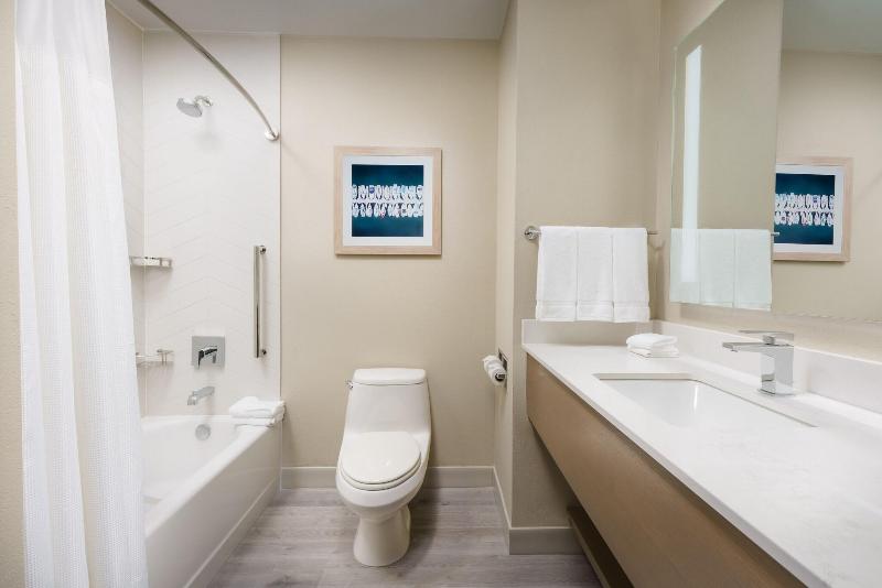 اتاق استاندارد برای معلولان, Fairfield By Marriott Inn & Suites Marathon Florida Keys