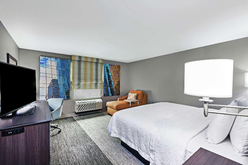 キングサイズベッドのスタンダードルーム, Hampton Inn & Suites Houston Heights I 10