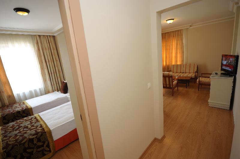 سوییت جونیور, Suite Laguna Otel