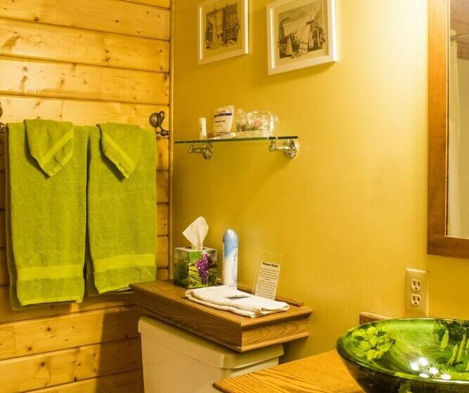 小室, Los Gatos Bed & Breakfast