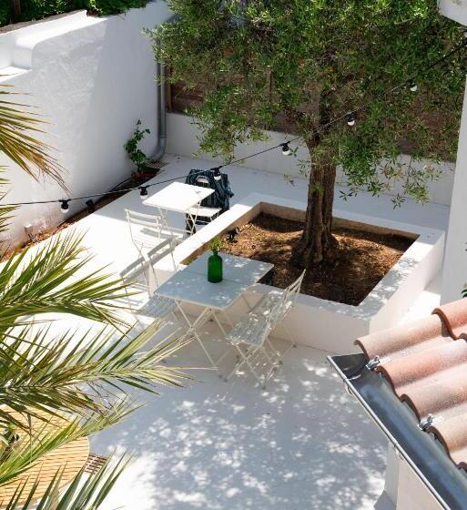 اتاق استاندارد با چشم‌انداز باغ, Hôtel Casa Marina