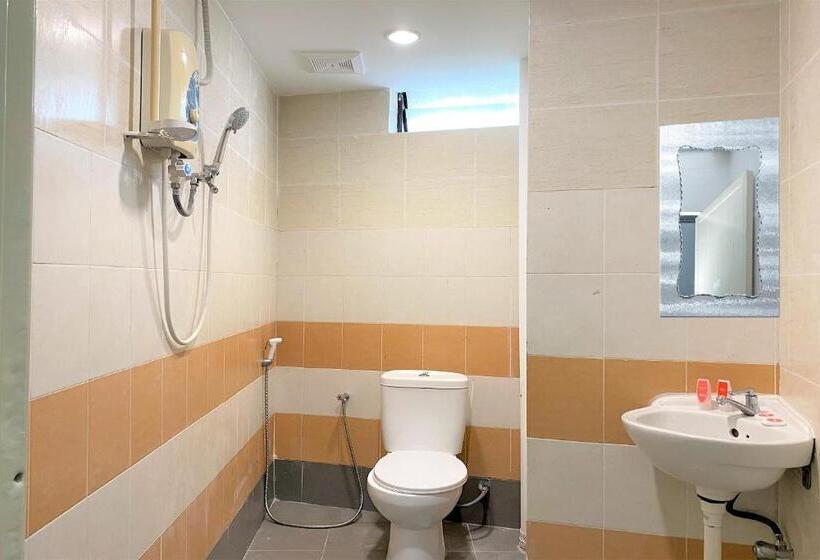 Family Suite, Oyo 89540 B  Penang