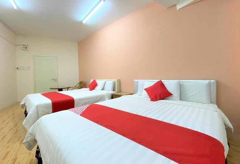 Family Suite, Oyo 89540 B  Penang