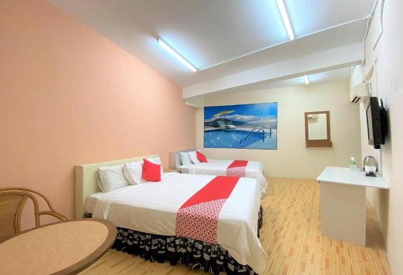 Family Suite, Oyo 89540 B  Penang