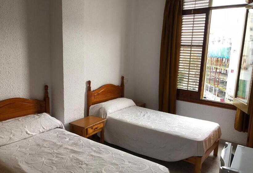 スタンダードルーム, Casa De Huespedes El Almendro