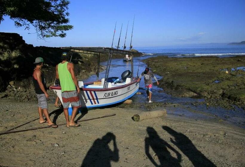 اتاق استاندارد با بالکن, El Chante Surf House
