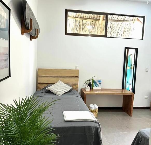 اتاق استاندارد با تراس, El Chante Surf House
