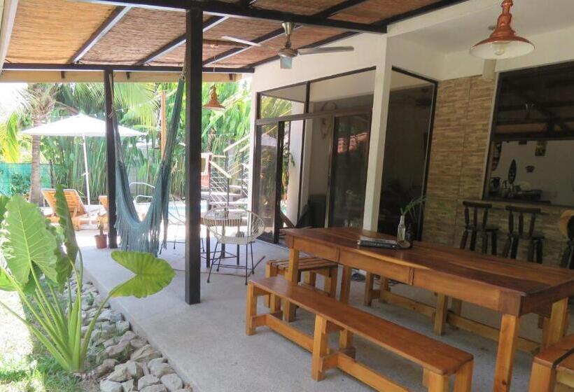 اتاق استاندارد, El Chante Surf House