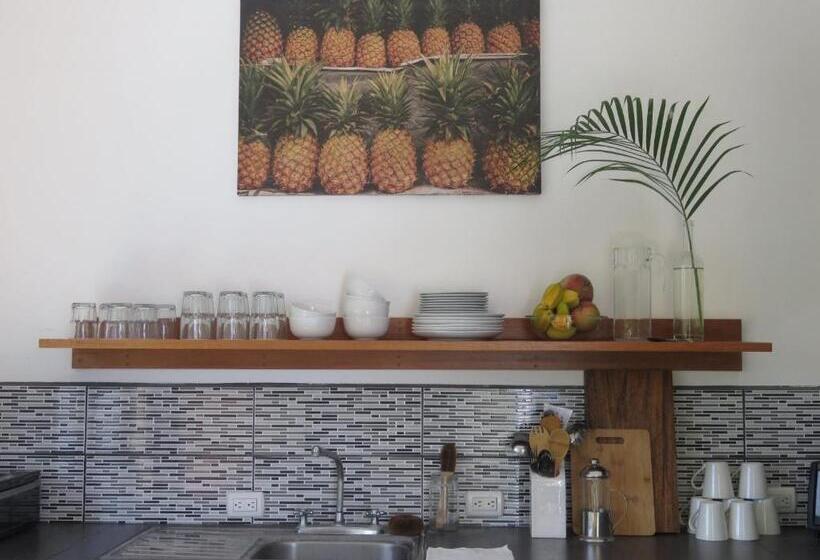 اتاق استاندارد, El Chante Surf House