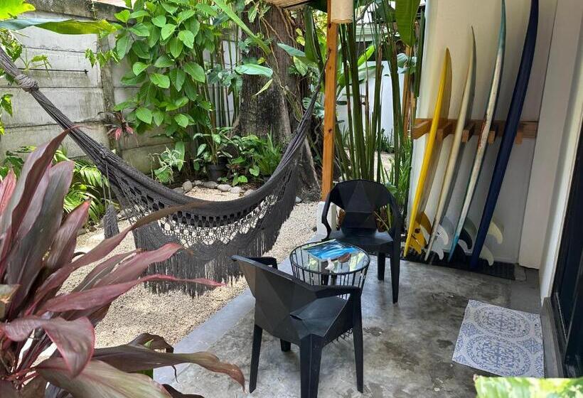 اتاق استاندارد با تراس, El Chante Surf House
