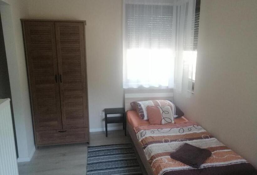 침실 1개 아파트, Cserke Apartmanház
