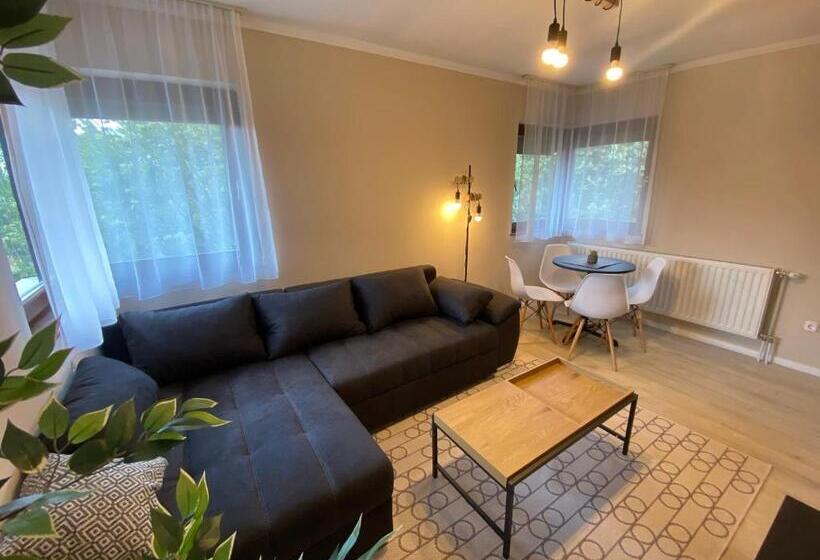 침실 1개 주택, Cserke Apartmanház