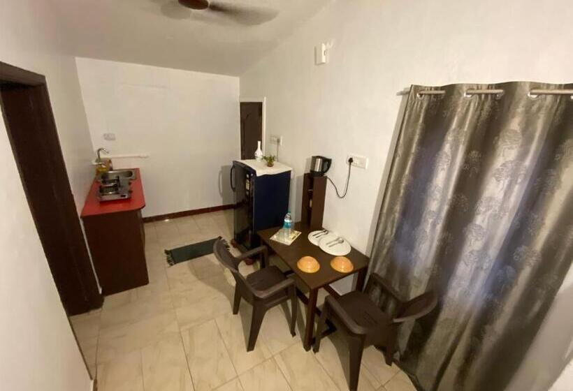 标准间带阳台, The Sea Shelter Home Stay