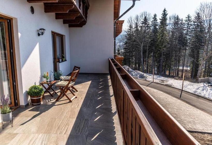 آپارتمان 1 خوابه, Pension George