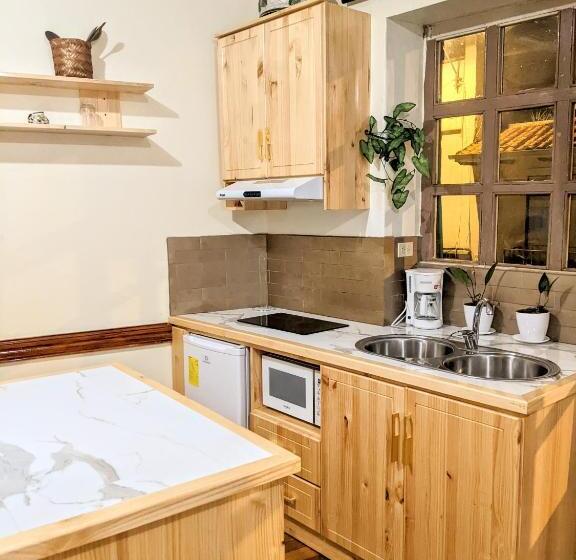 سوییت خانوادگی, La Casa Cuencana