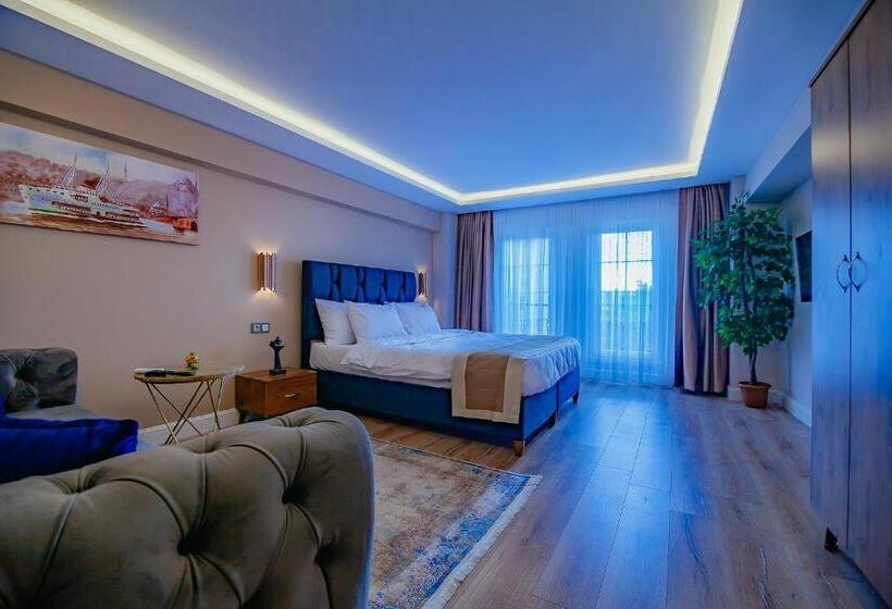 اتاق لوکس با تخت بزرگ, Galata Hill