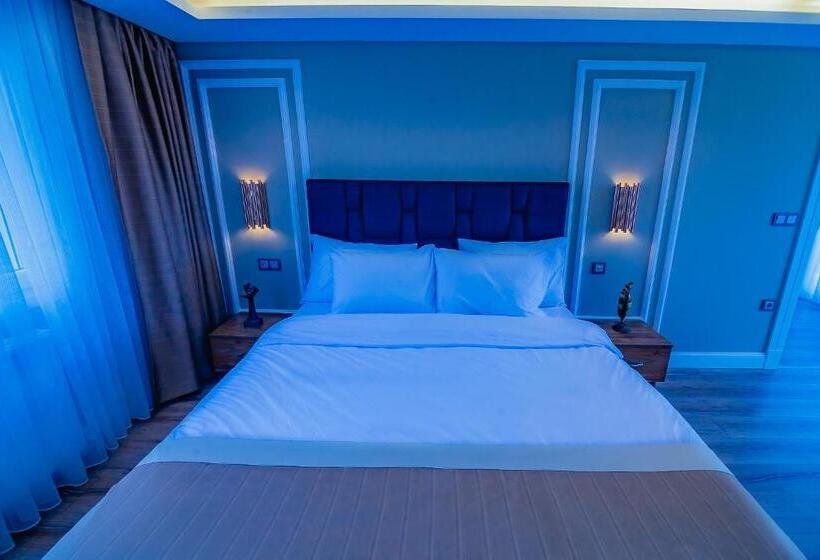 1 Bedroom Penthouse Apartment, Galata Hill