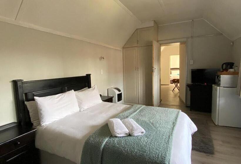 اتاق استاندارد با چشم‌انداز باغ, Ndzuti Guest House