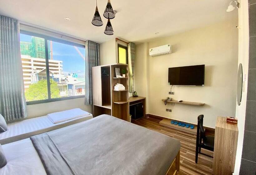 اتاق راحتی سه تخته, 69 S Hometel