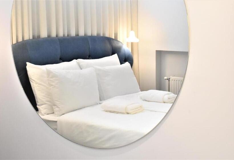 سوئیت با وان آب گرم, Korpa Deli Rooms Spa