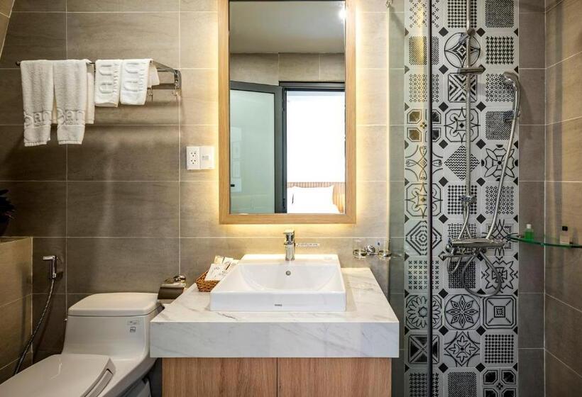 اتاق دلوکس با تخت کینگ و چشم‌انداز شهر, Ann Hotel & Spa Khem Beach Pq
