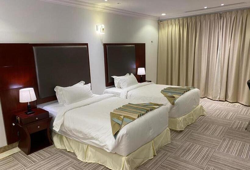 3 Bedroom Suite, Al Wadaq