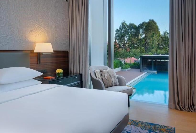 سوئیت رویال, Hyatt Regency Phnom Penh