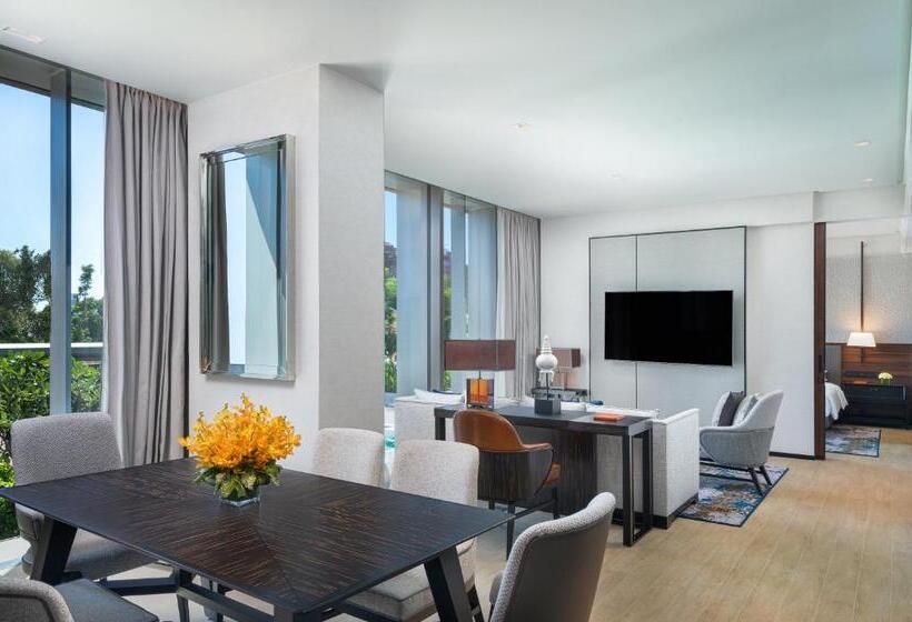 سوئیت رویال, Hyatt Regency Phnom Penh
