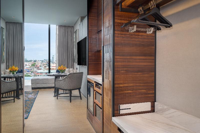 اتاق استاندارد با تخت بزرگ, Hyatt Regency Phnom Penh