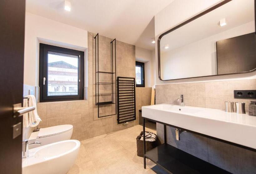 Апартаменты Deluxe 1 Спальня, Burgus - Design Suites & Apartments