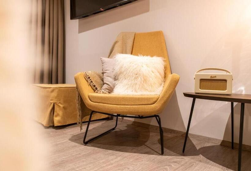 Апартаменты 1 Спальня с Террасой, Burgus - Design Suites & Apartments