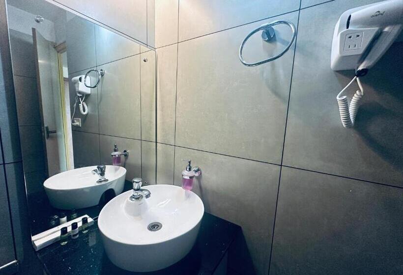 Номер Стандарт, Lake N River Resort Munroe Island