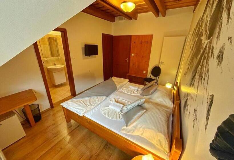 Номер Стандарт, Chaty A Apartmány Kúria Na Táľoch, Tále   Chopok Juh