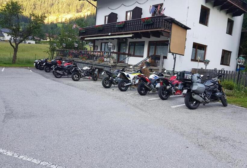 Номер Economy, Tattoo Pension Mit Restaurant Und Tattoo Studio