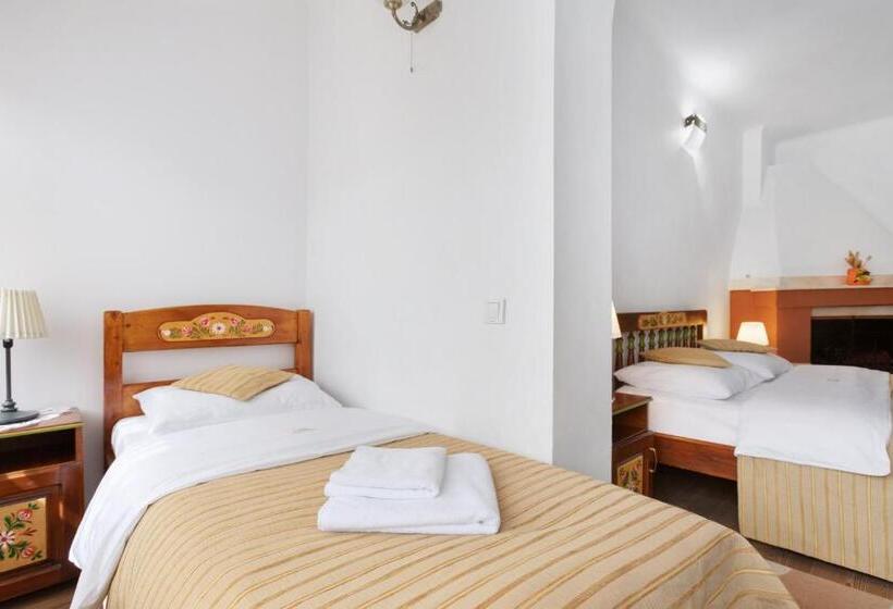 Номер Стандарт Трехместный, Casa Rasnoveana