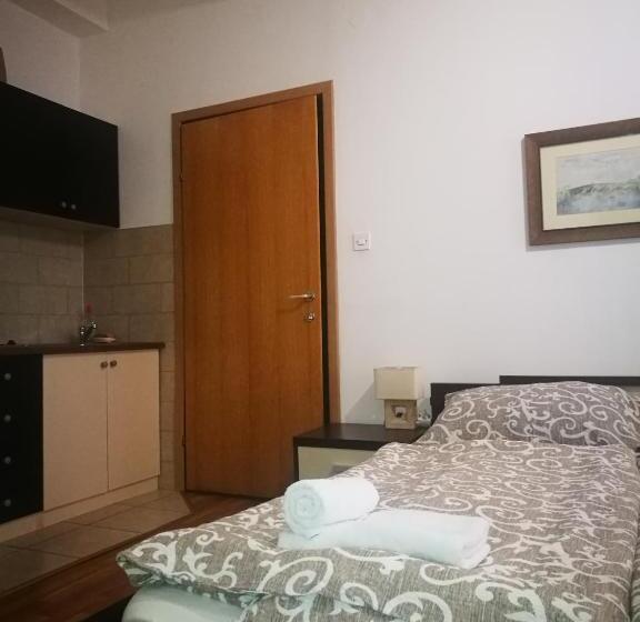 Номер Стандарт, Rooms Aračić