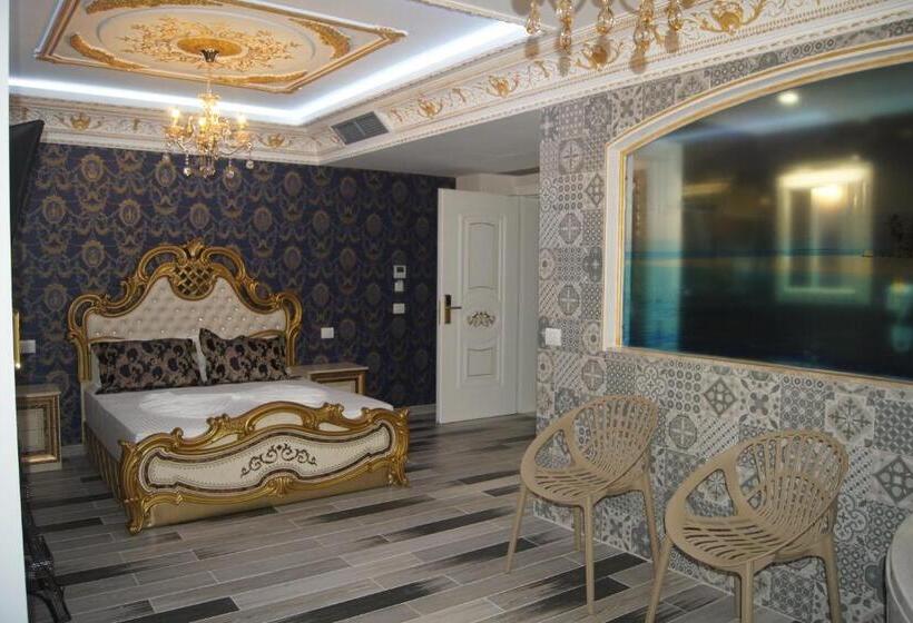带按摩浴盆的套房, Antalya   Beach Durres