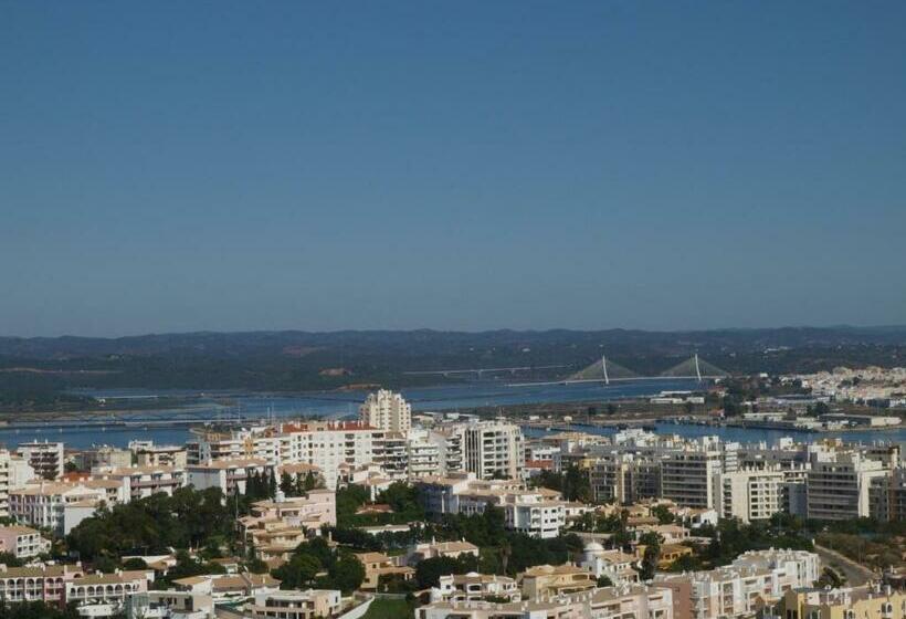 استودیوی استاندارد, Apartamentos Jardins Da Rocha