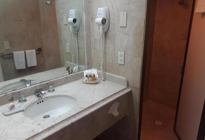 اتاق استاندارد با 2 تخت دوبل, Country Plaza