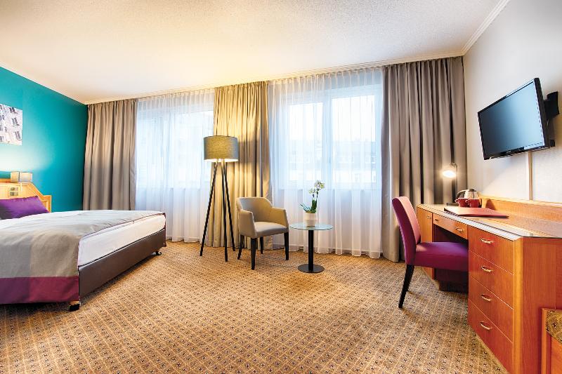 Номер Superior, Leonardo Hotel Düsseldorf City Center