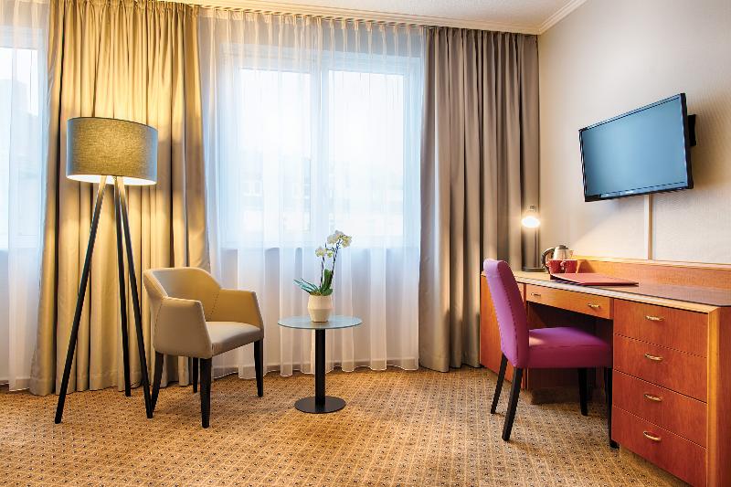 Номер Superior, Leonardo Hotel Düsseldorf City Center