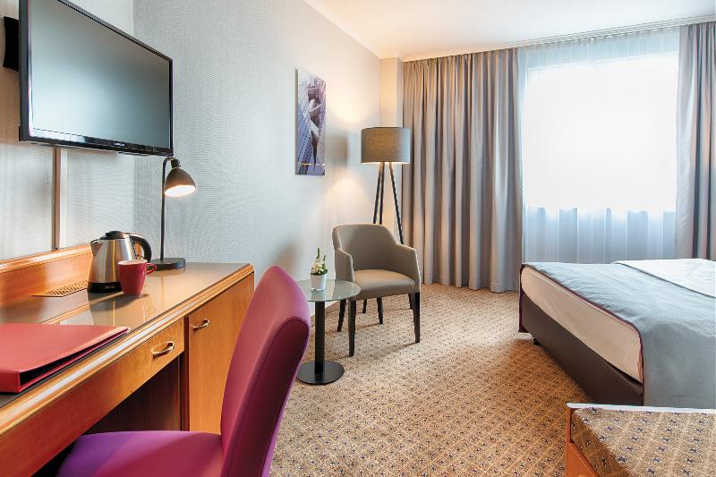 Номер Superior, Leonardo Hotel Düsseldorf City Center