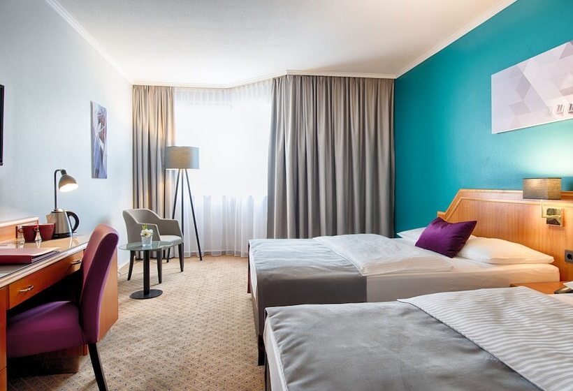 Трехместный Номер Комфорт, Leonardo Hotel Düsseldorf City Center