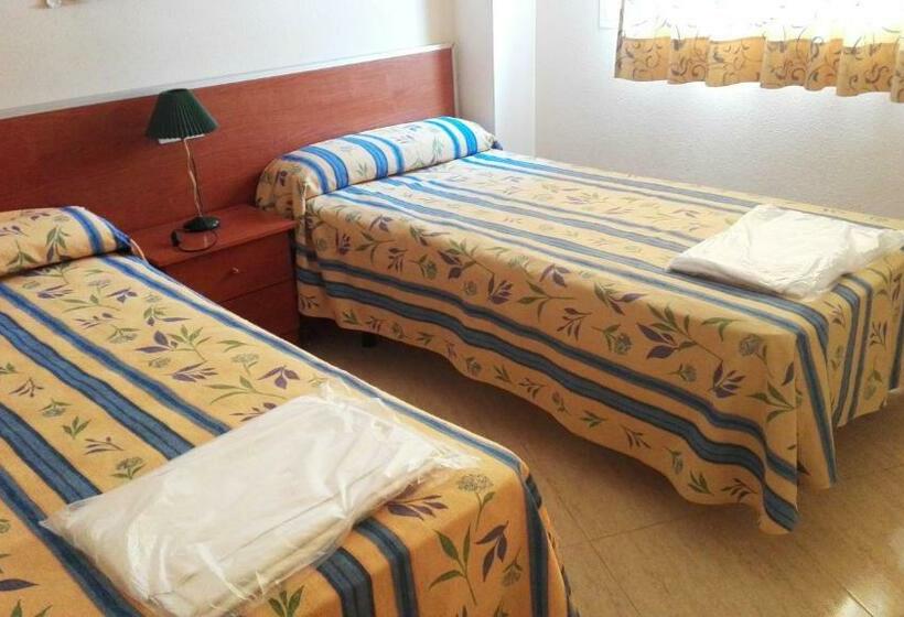 带3个卧室的公寓, Apartamentos Marcomar 3000