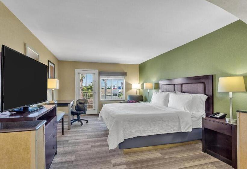 Люкс с Видом, Holiday Inn Express Hotel & Suites El Centro, An Ihg