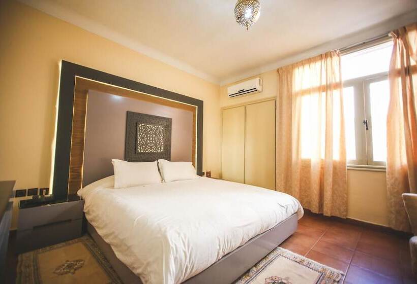 Chambre Standard Individuelle, Bab Mansour