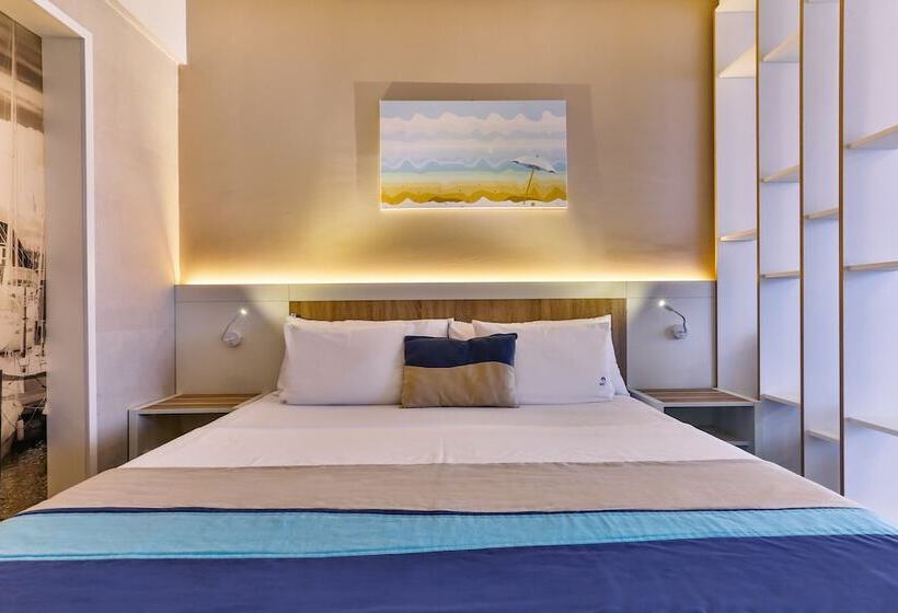 اتاق استاندارد با چشم‌انداز کوهستان, Carine Hotel Delfin