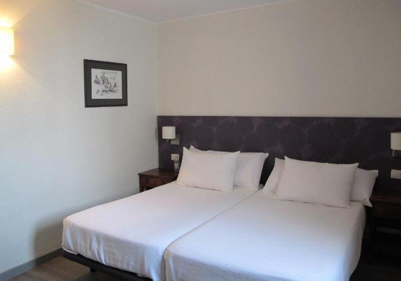 اتاق خانوادگی, Carine Hotel Delfin
