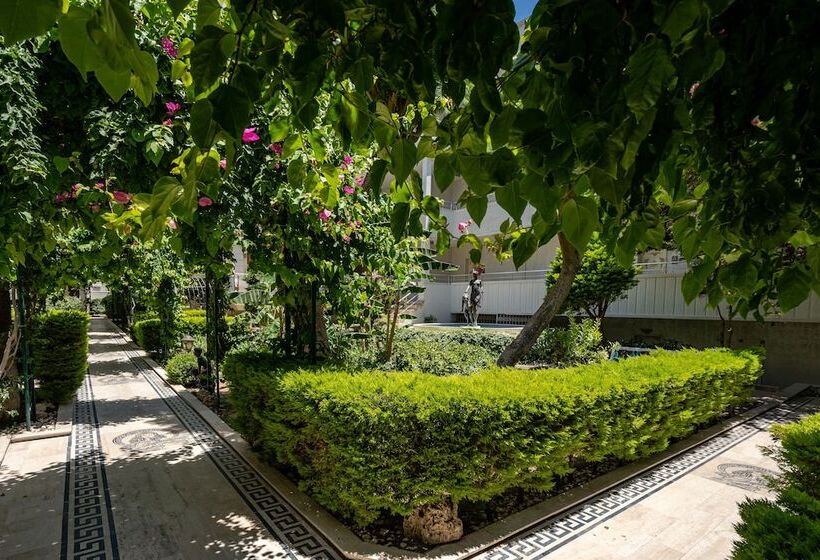 اتاق اکونومی, Golden Beach Resort & Spa