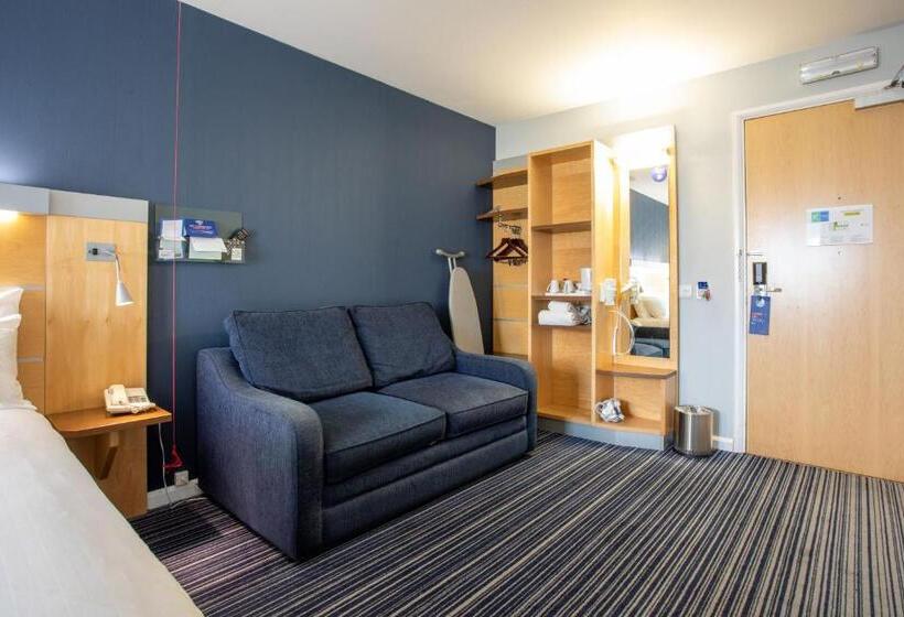 身障者適用スタンダードルーム, Holiday Inn Express Dunfermline, An Ihg